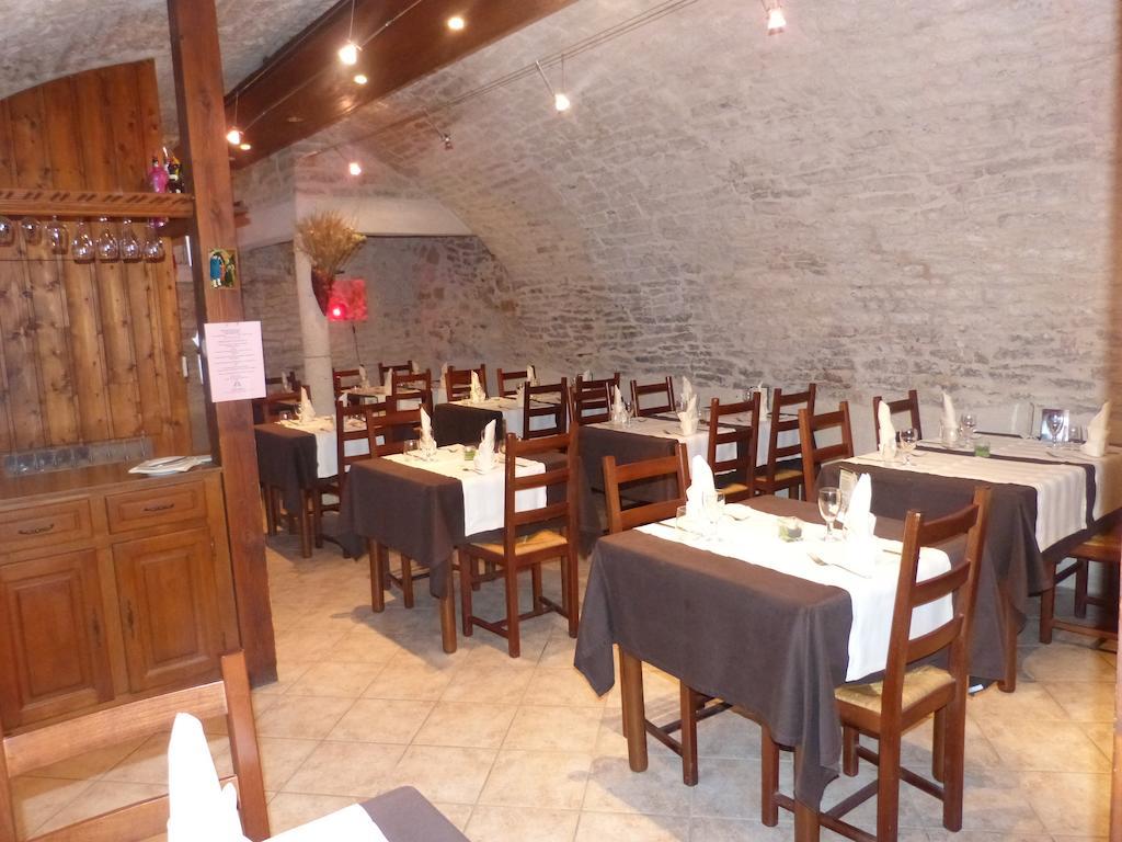 Hotel Du Donjon Champlitte-et-le-Prélot Dış mekan fotoğraf