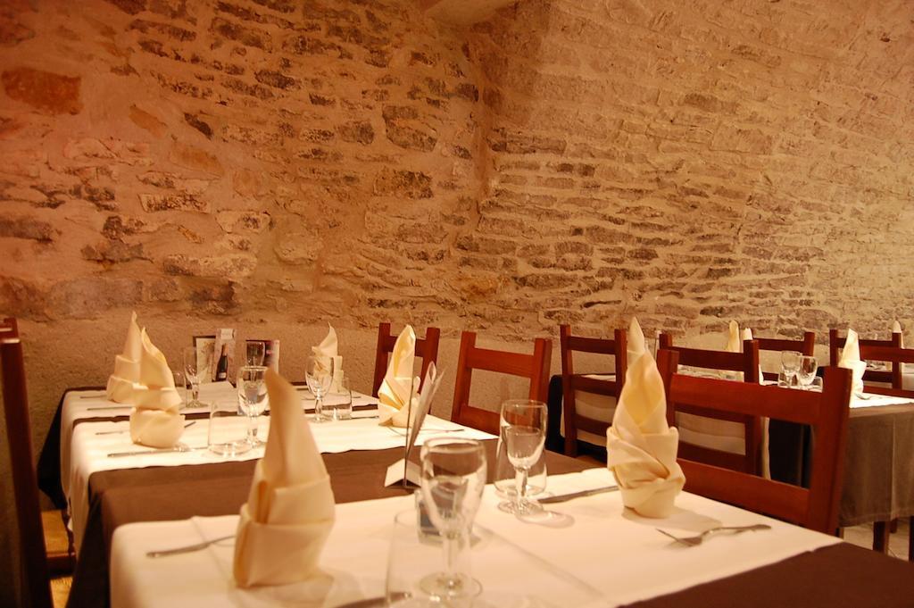 Hotel Du Donjon Champlitte-et-le-Prélot Dış mekan fotoğraf